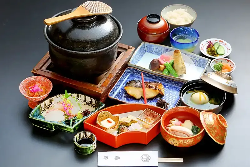 【公式サイトからの予約でお得に!】人気のスタンダードご宿泊プラン 料理長自慢の会席料理をお部屋で